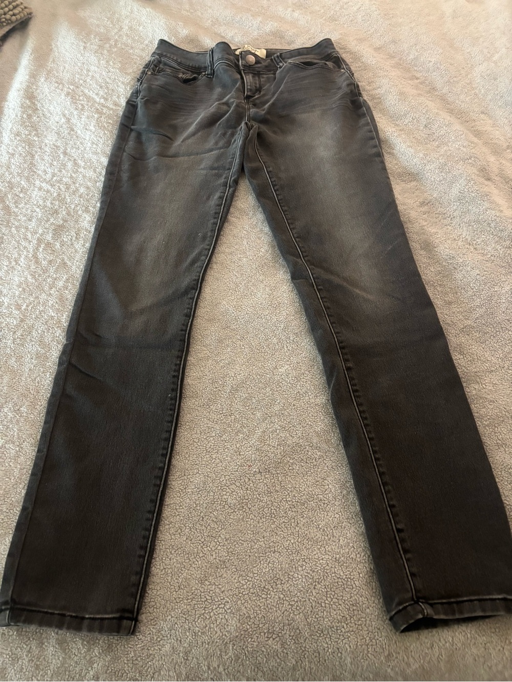 D. Jeans New York